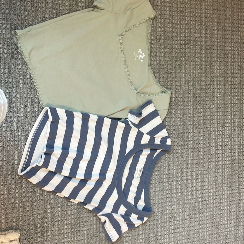 Hollister shirt bundle!!